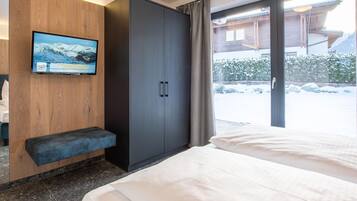 House | 3 bedrooms, bed sheets