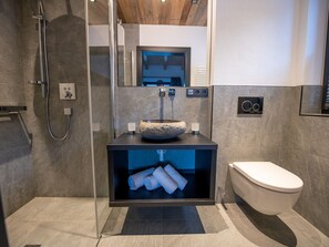 House | Bathroom
