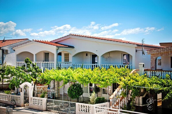 Apartment | Exterior