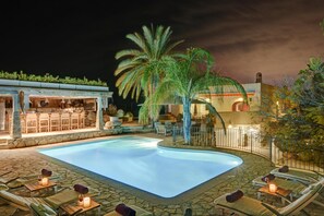 Villa | Pool | Indoor pool, outdoor pool - Villa Mistral, Villajoyosa (Villajoyosa)