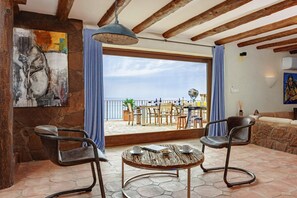 Villa | Living area | Fireplace - Villa Mistral, Villajoyosa (Villajoyosa)