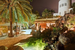 Villa | Piscine | Piscine couverte, piscine extérieure