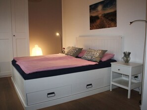 House | 7 bedrooms, individually furnished, iron/ironing board
