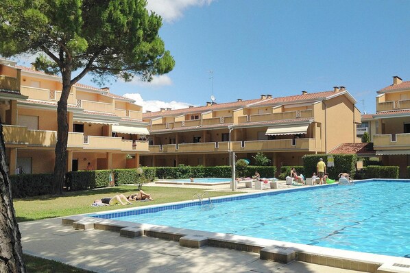 Apartment | Pool - Apartment in Bibione Spiaggia With Balcony (San Michele al Tagliamento)