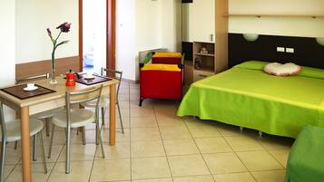 2 habitaciones y muebles diferentes