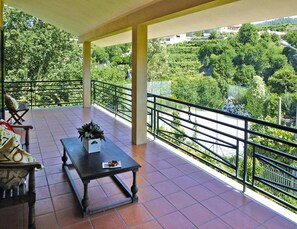 House | Balcony - Holiday Home in Portugal by Reservoir (Vale de Cambra)