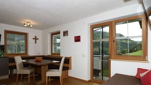 Unclassified image, 3 of 27, button - Apartment in Fugenberg Near Spieljochbahn (Fuegenberg)