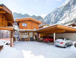 House | Exterior - Large Holiday Home With Garden and Balcony in Otztal (Laengenfeld)