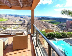 Balcony - Holiday Home, Maspalomas-formerly TUI Ferienhaus (San Bartolomé de Tirajana)