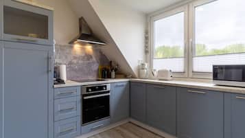 Apartment | Private kitchen | Electric kettle, toaster