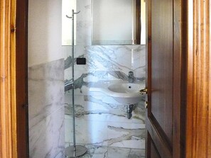 Apartment | Badezimmer