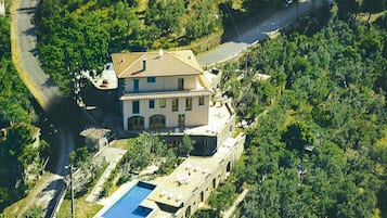 Apartment | Pool | Outdoor pool
