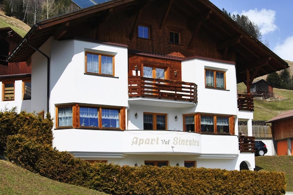 Apartment | Exterior detail