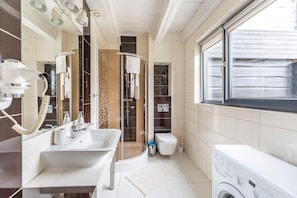 House | Bathroom - Comfortable Holiday Homes Close to the Beach (Kołobrzeg)