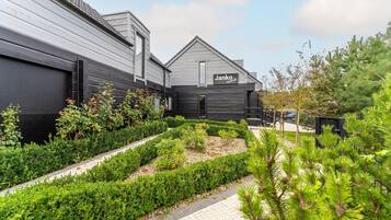 House | Bahagian luar