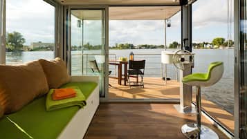 Mobile Home | Dining