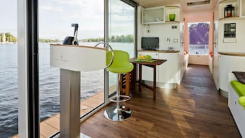 Mobile Home | Living room