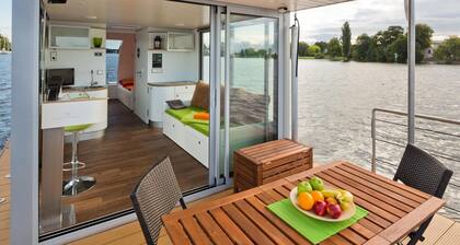 Houseboat on the Dahme