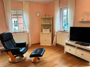 House | Living room - Ferienhaus Marlina Glueckstreffer in Busum Nahe (Büsum)