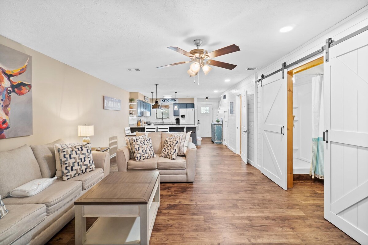 Gulf Highlands 128 - Pet Friendly, 11 Pools, Beach, Pickleball Courts, Free Golf