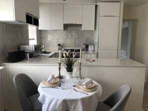 Apartment | Dining