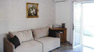 Apartment | Living area