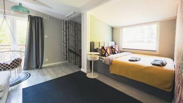 House | 4 bedrooms, individually furnished, iron/ironing board, bed sheets