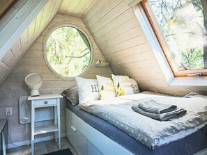 House | 4 bedrooms, individually furnished, iron/ironing board, bed sheets - Holiday Home Right on the Lake, Sauna, Jacuzzi (gmina Stężyca)