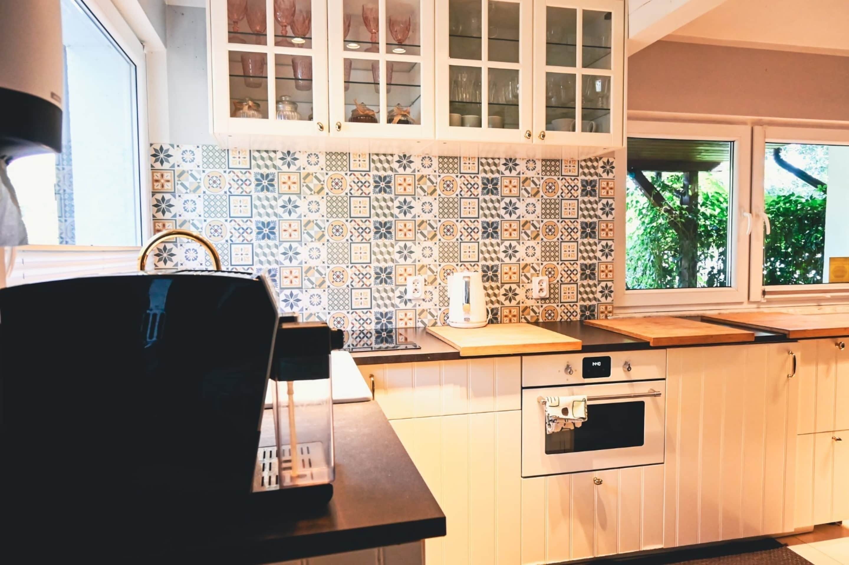 House | Private kitchen | Stovetop, high chair