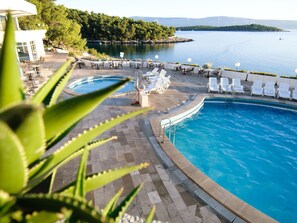 Appartement | Piscine | Piscine extérieure