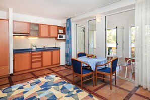 Apartment | Dining