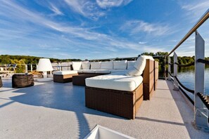 Asuntovaunu | Ulkopuoli