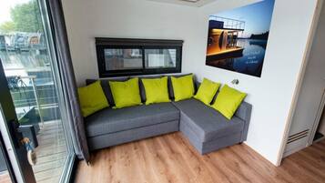 Mobil Karavan | Area keluarga