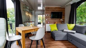 Mobil Karavan | Tempat makan