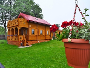 Exterior - Wooden House by Ostrowieckie Lake With Beach (Malechowo)