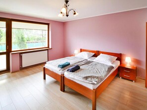 บ้านพัก | 4 ห้องนอน, ตกแต่งพิเศษโดยเฉพาะ, ผ้าปูที่นอน