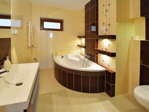 House | Bathroom - Comfortable Holiday Villa, Private Garden (Kolobrzeg)