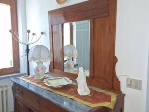 House | 3 bedrooms, individually furnished