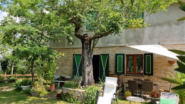 House | Dining - Holiday Home Dei Pavoni, Montemaggiore With Private Pool (Colli al Metauro)