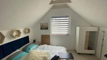 House | 2 bedrooms, individually furnished, bed sheets