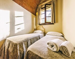 Apartment | 2 bedrooms, individually furnished - Country House in Tuscany With Pool and Tennis (Capannoli)