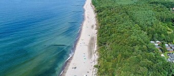 루시노보의 아파트먼트, 해변 근처