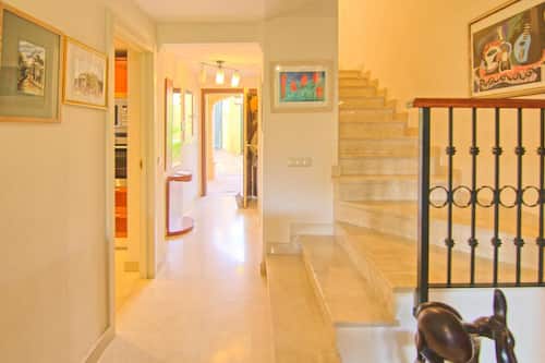 House | Reception