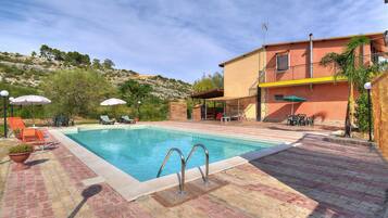 Villa | Pool | Indoor pool, outdoor pool