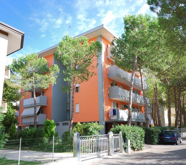 Apartment | Exterior - Apartment in Bibione Near Sandy Beach (San Michele al Tagliamento)