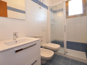 Apartment | Bathroom - Apartment in Bibione Near Sandy Beach (San Michele al Tagliamento)