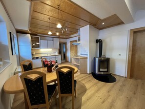 Apartment | Dining