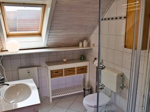 Bathroom - Doppelhaushalfte in Hasselfelde (Oberharz am Brocken)