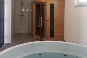 Villa | Bathroom