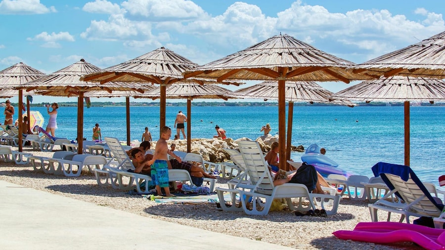 Villas Resort in Vir With Pool